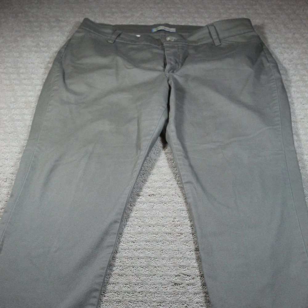 Riders Easy Care Size 14 Olive Green Chino Pants